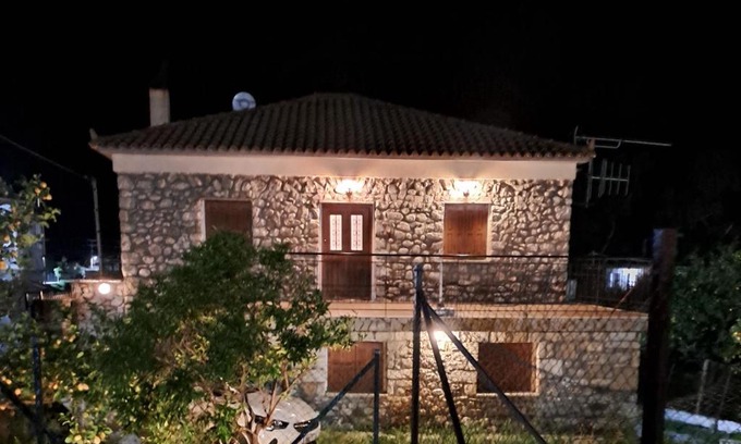Lepreo House | Το πέτρινο της Δώρας