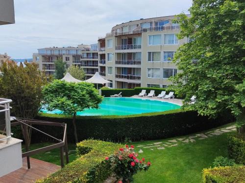 Chernomorets Apartment | Апартамент Sunny home