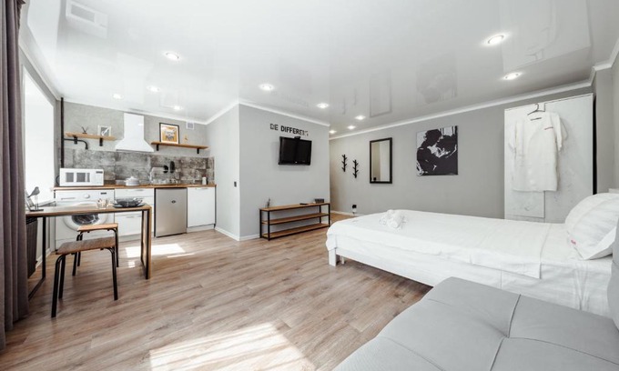 Petropavlovsk Apartment | Квартира-студия в центре Публика