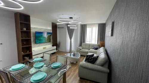 Burgas Center Apartment | Тони апартмент