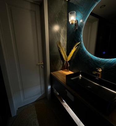 Petropavlovsk Apartment | Элитные 2-комн Апартаменты Дарк Сьют