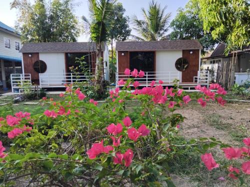 Nong Khai Ski Chalet | บ้านสวนวสุธันย์