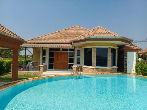 Cha-am Villa | พูลวิลล่าชะอำ Amazia Pool Villa