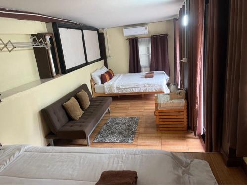 Ban Na San House | ห้องลานเคียงดาว บ้านสวนสราญชล