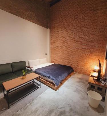 Toufen Apartment | 寄居蟹月租房型詢問日期