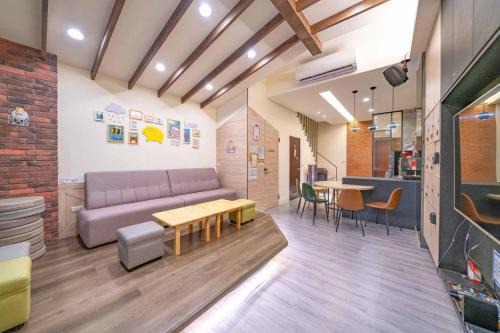 Anping House | 幸福拾光二當家-台南安平包棟烤肉麻將民宿-依人數開放房型