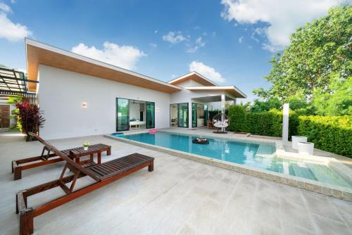 Chalong Villa | 拉威别墅安达曼精品四卧泳池别墅