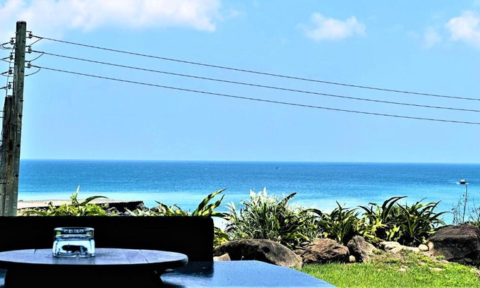 Eluan Bed & Breakfast | 晨灣