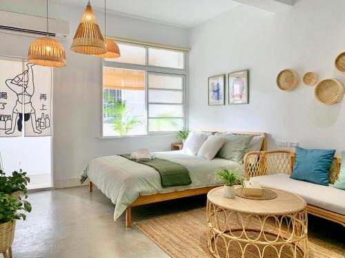 Yancheng District House | 闆娘公寓