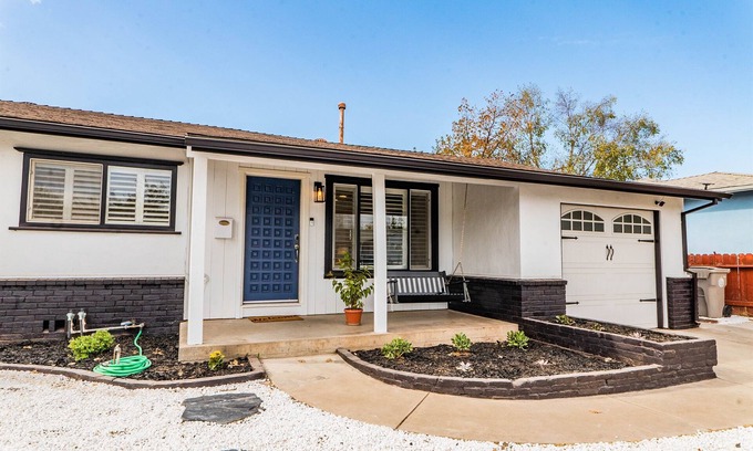 Sacramento House | 𖤓CalExpo House Sale Big Kitchen Backyard Pets Garage𖤓
