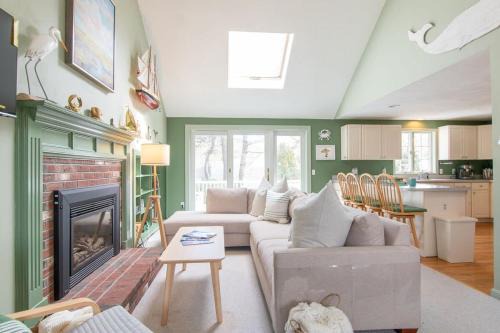 South Chatham House | 0 6 Miles to Beach Great for families