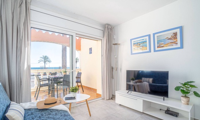 Empuriabrava Apartment | 0023-BAHIA Apartment in front of the beach with wifi
