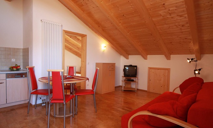 Bergen Apartment | 04 Apartment Engelstein max. 3 pers. 32 sqm, kitchen, living room, 1 bedroom, balcony