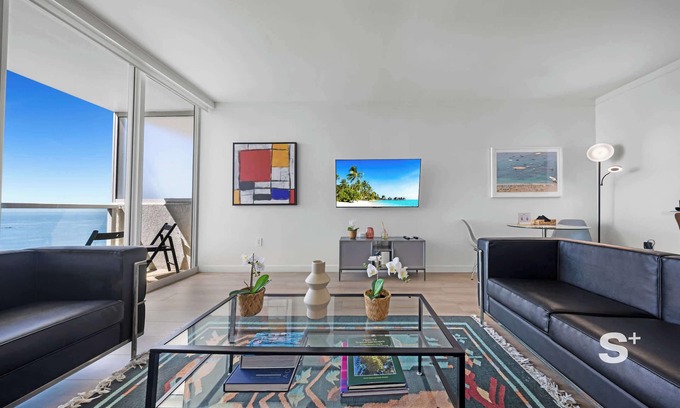 Coconut Grove Apartment | 1-BD Condo in Coconut Grove | Water Views