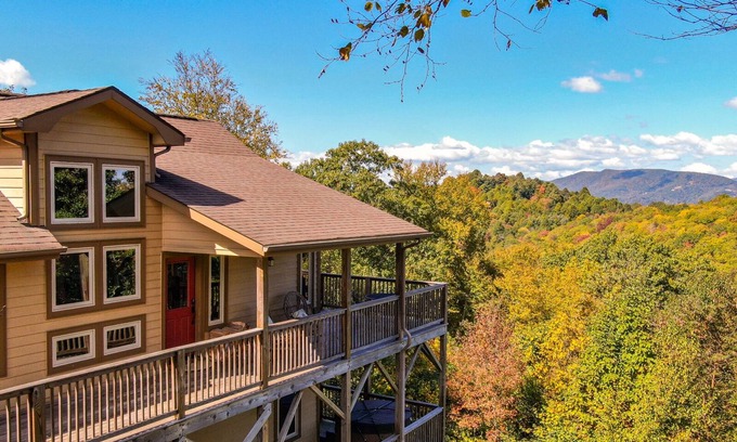 Boone House | 1 Beautiful View - Between Boone & Blowing Rock, hot tub, pool table!