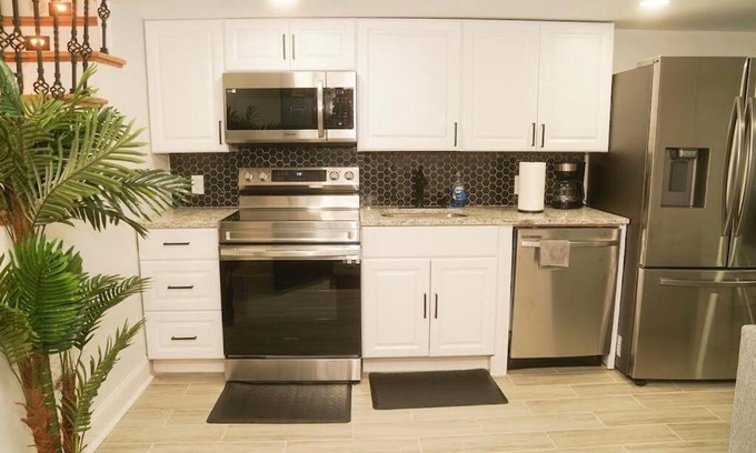 Washington Apartment | 1 Bed 1 Bath Suite