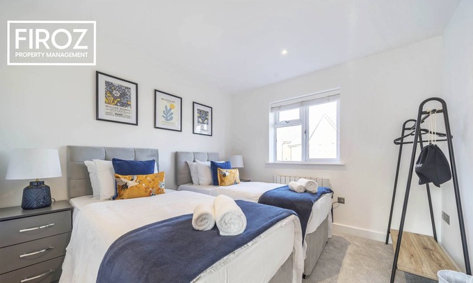 Basingstoke Apartment | 1 Bed 1 Bath Town Center Apartment, FREE Parking