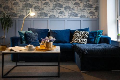 Castle Apartment | 1 Bed House , Free WiFi,Free Parking,Leasure,Business