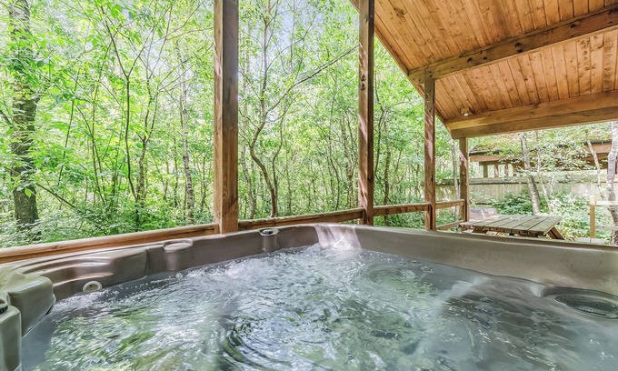 Freehay Ski Chalet | 1 bedroom accommodation in Freehay, Cheadle