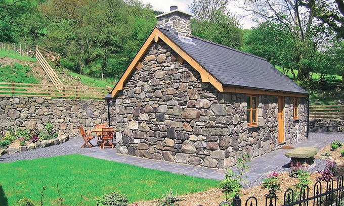 Mawddwy Cottage | 1 bedroom accommodation in Near Dolgellau
