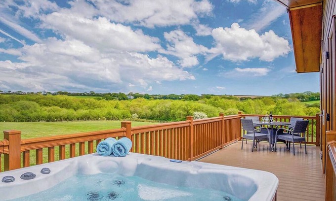 Hewas Water Ski Chalet | 1 bedroom accommodation in Nr St Austell