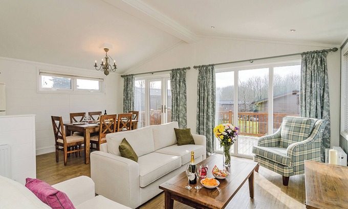 Stuppington Ski Chalet | 1 bedroom accommodation in Canterbury
