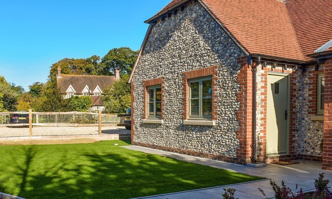 Boxgrove Cottage | 1 bedroom accommodation in Chichester