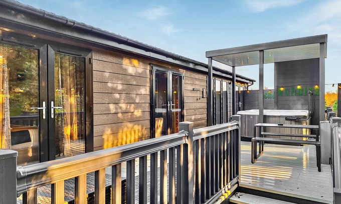 Raywell Ski Chalet | 1 bedroom accommodation in Raywell, Beverley