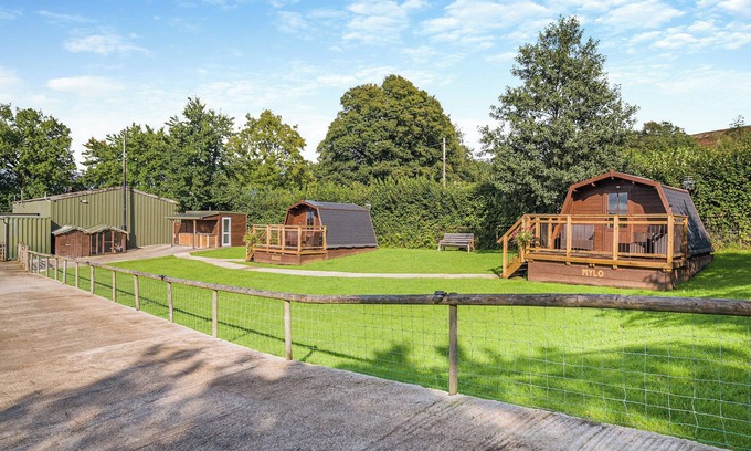 Ammanford Cottage | 1 bedroom accommodation in Llandyfan, Ammanford