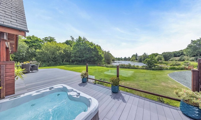 Menai Bridge Ski Chalet | 1 bedroom accommodation in Anglesey