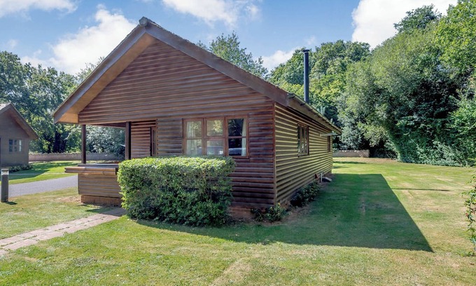 Kilcot Ski Chalet | 1 bedroom accommodation in Kilcot, Newent