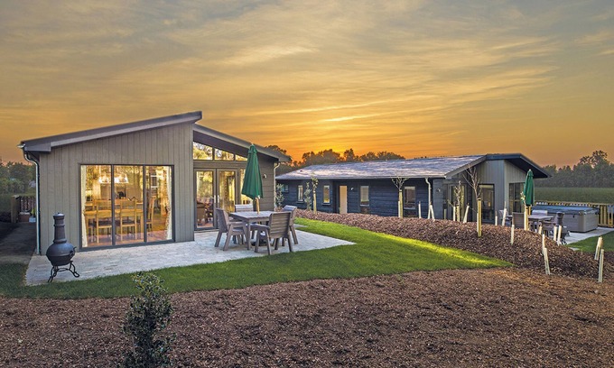 Penally Ski Chalet | 1 bedroom accommodation in Tenby