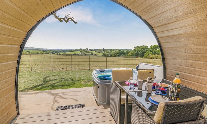 Blackford Ski Chalet | 1 bedroom accommodation in Yeovil