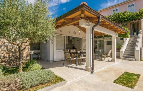 Punat Apartment | 1 Bedroom Amazing Apartment In Krk