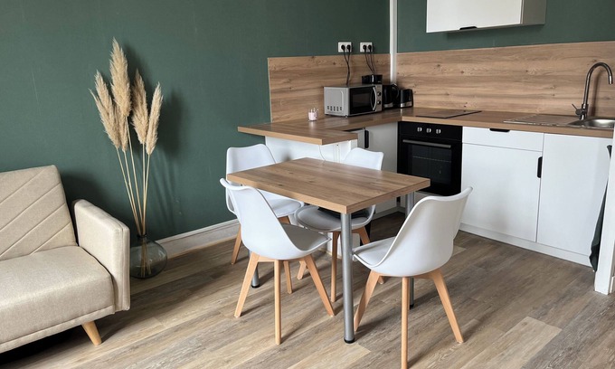 Saint-Lunaire Apartment | 1 Bedroom Apartment in Saint-Lunaire