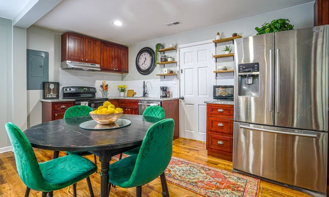 Laceys Spring Condo | 1 Bedroom Condo / Apartment near Ditto Landing close to Huntsville City downtown