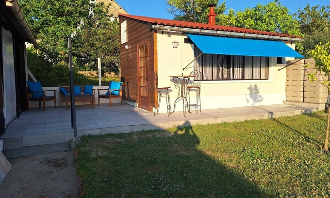 Nevers House | 1 bedroom cottage in Nevers