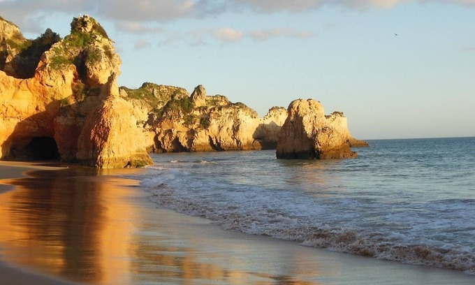 Alvor Apartment | 1 Bedroom Duplex with Balcony and Seaview (5-10 minutes form beach)