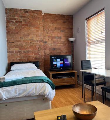 Forest Fields Apartment | 1 bedroom homely apartment, with balcony and private parking