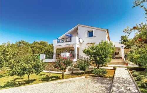 Brzac Apartment | 1 Bedroom Nice Apartment In Brzac