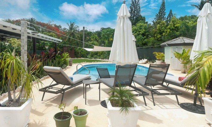 Sunset Crest Villa | 1 Bedroom Villa Oasis w/Pool in Holetown - Down the Hill