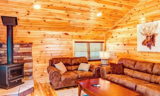 Banner Elk Cabin | 1 BR Cabin - Close to Beech Mountain resort. Eagles Nest Belles Vacation