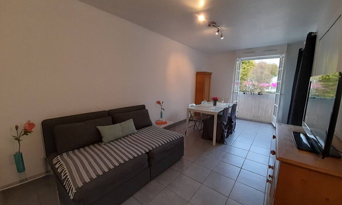 La Roche-Posay Apartment | 1-BR in city center with WiFi and elevator in La Roche-Posay