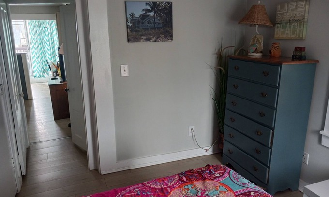 Hampton Apartment | #1 Dog Friendly Location at the Beach. 1 minute walk to the Ocean