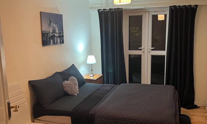 Southwark Apartment | 1 double room in London with WiFi