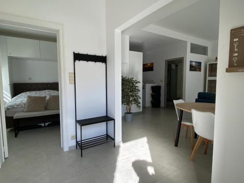 Belhez Apartment | 1-E Bel appart spacieux climatisé parking privé gratuit sur demande