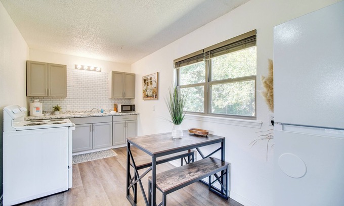 Sallisaw Cottage | < 1 Mi to Cherokee Casino Sallisaw! Home Near I-40