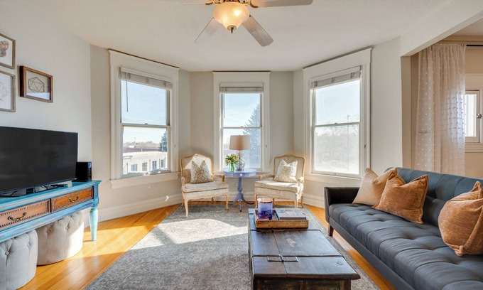 Central Boulder Condo | 1 Mi to CU Boulder: Condo Near Pearl Street!