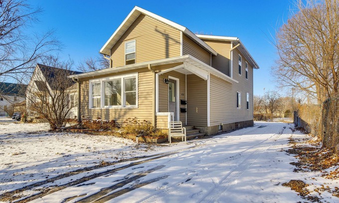 Winona Condo | 1 Mi to Downtown: Welcoming Winona Duplex
