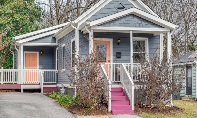 Downtown House | 1 Mi to Dtwn: Home w/Backyard in Raleigh!